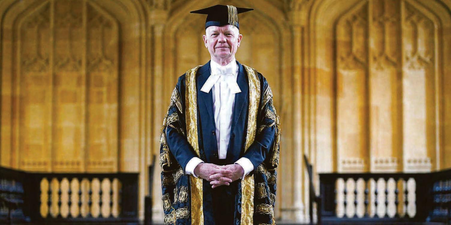 Hague hails free speech as he goes back to uni