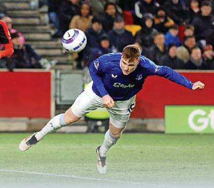 O'Brien shows his pal how it's done to rescue Toffees
