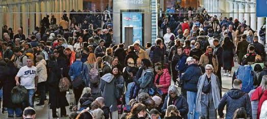 Eurostar chaos after unexploded wartime bomb found in Paris