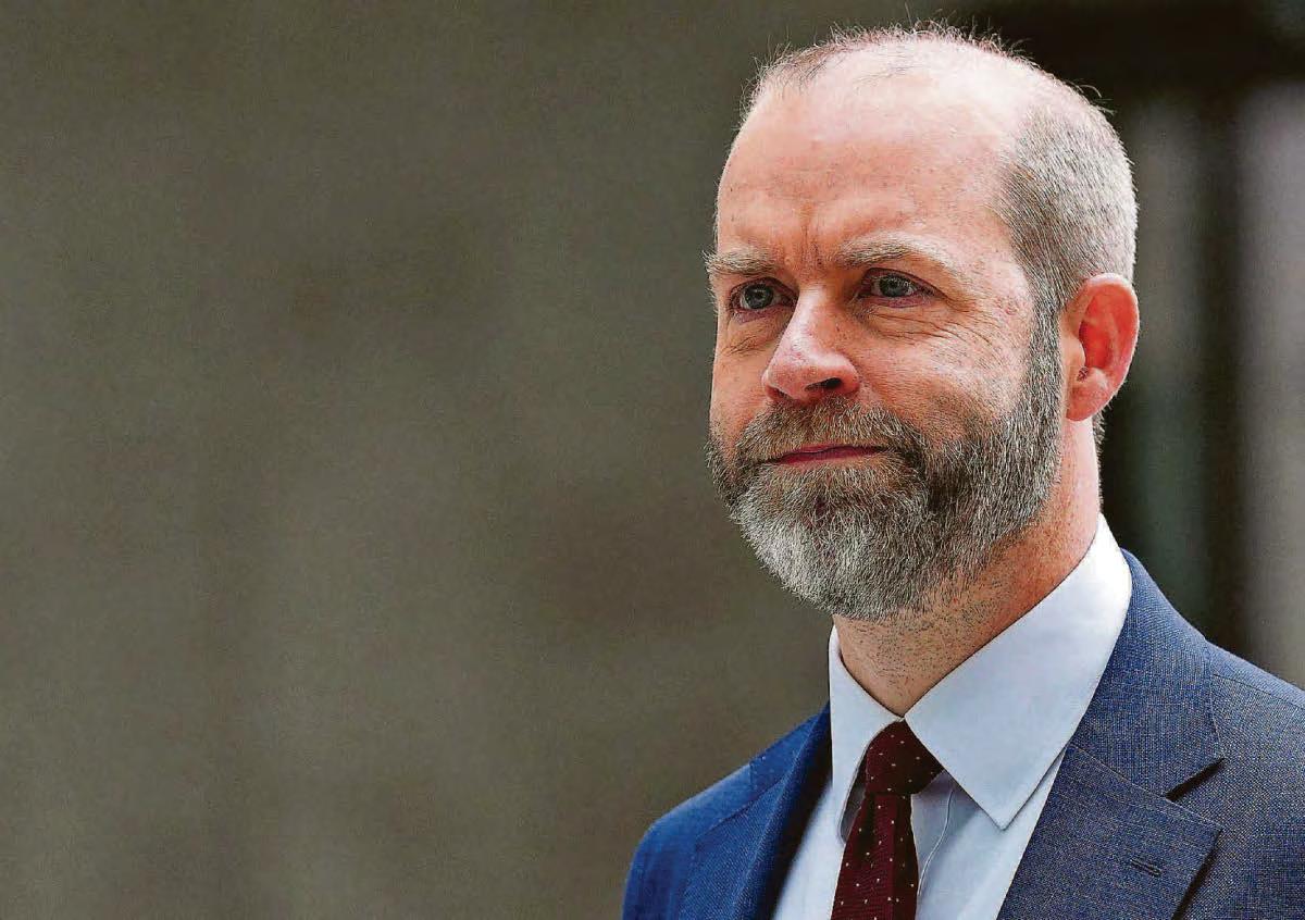 Fury as Reynolds prepares to travel to China for trade talks