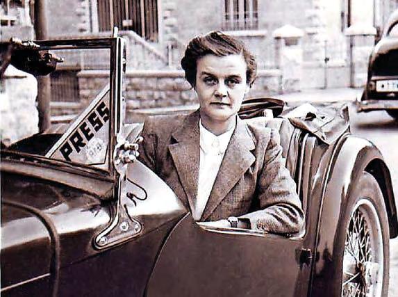 Pioneering Daily Express reporter who broke news of the Second World War