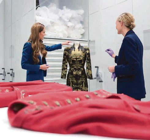 Kate revels in V&A box of delights