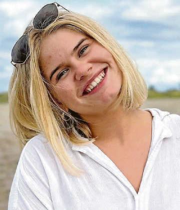 Postman admits killing and beheading girlfriend