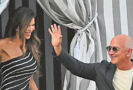 200 stars at billionaire Jeff's big day