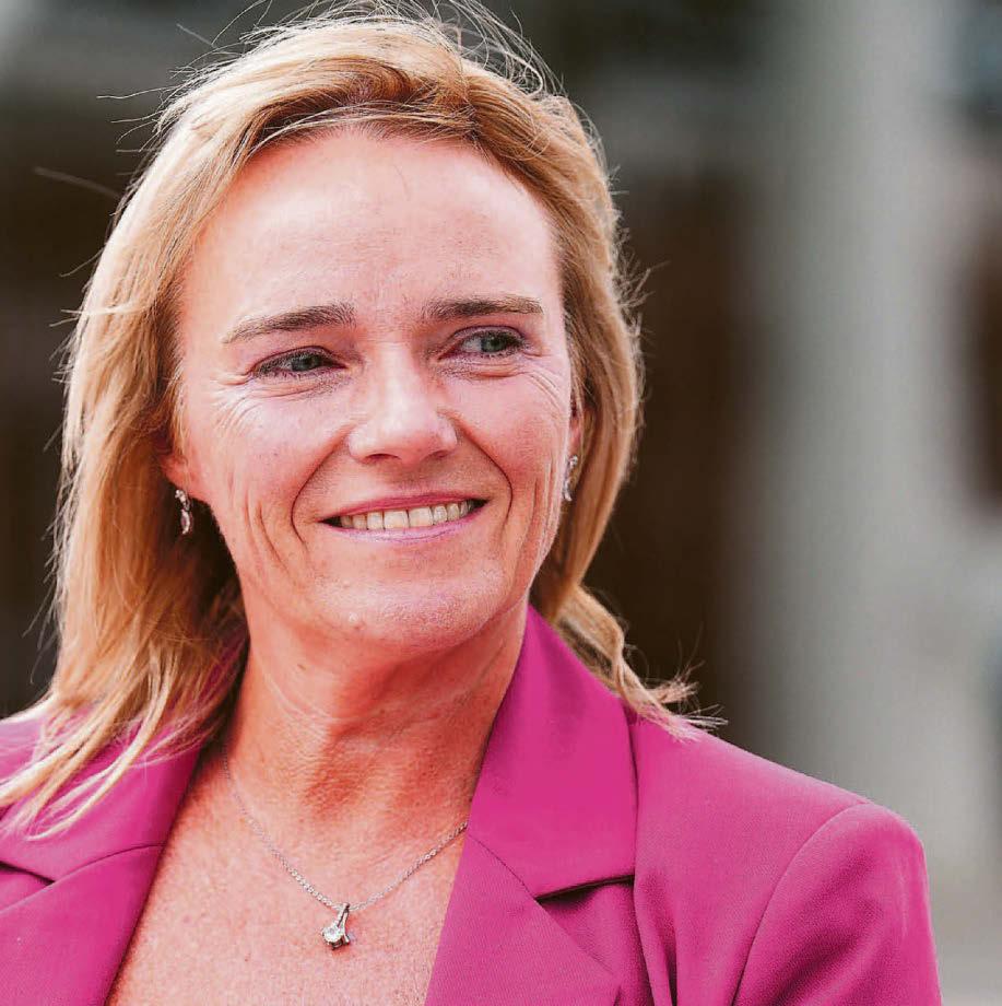 Trans row nurse cleared of gross misconduct after changing room complaint