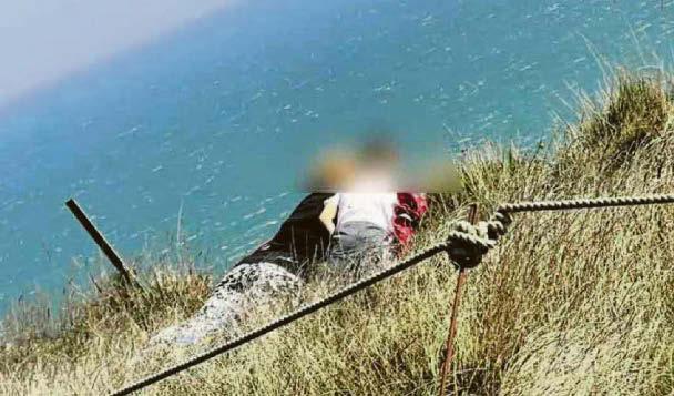 Coastguard blast for crowds on cliff edge