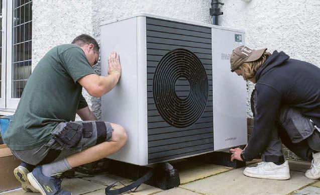 Switch to heat pumps '500,000-per-year off the pace for net zero'