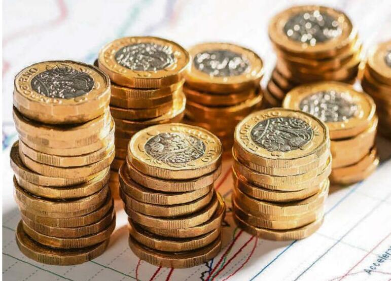 Savers' £4.2bn sprint to beat Cash ISA cap