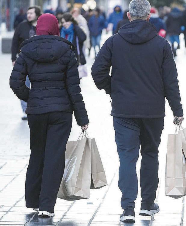 Hard-hit high street shops fear a Boxing Day sales flop