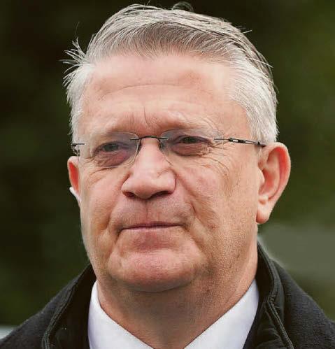 Shadow minister Rosindell defects
