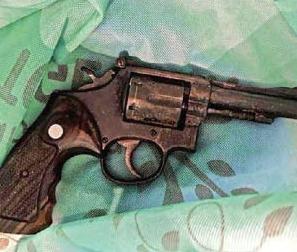 RUSSIAN ROULETTE BRIT GUN HORROR