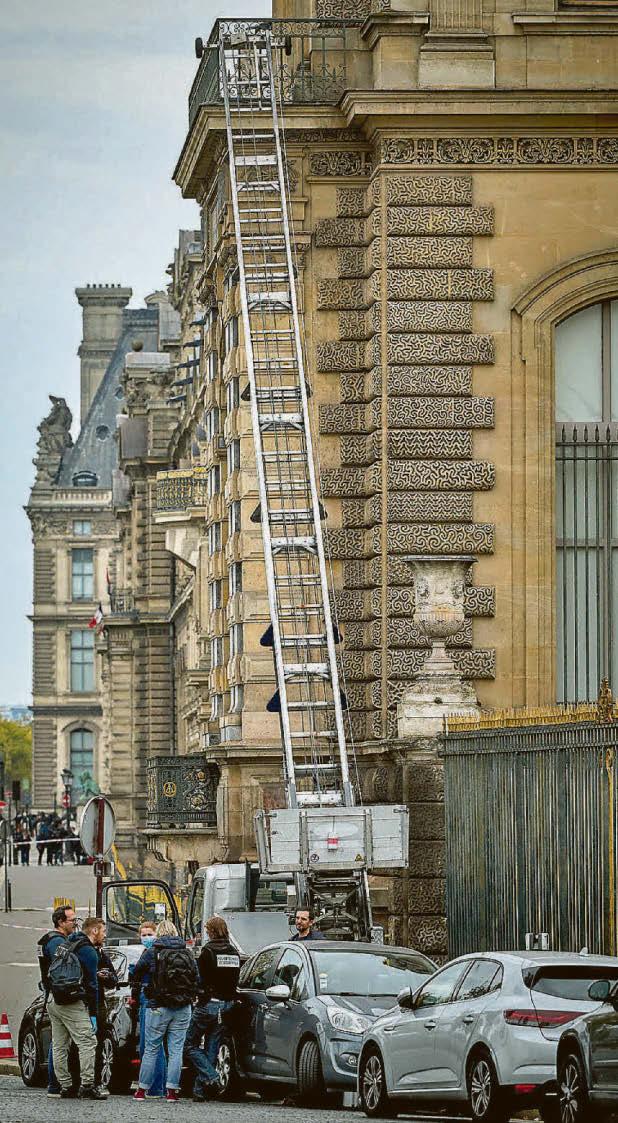 LOUVRE HEIST