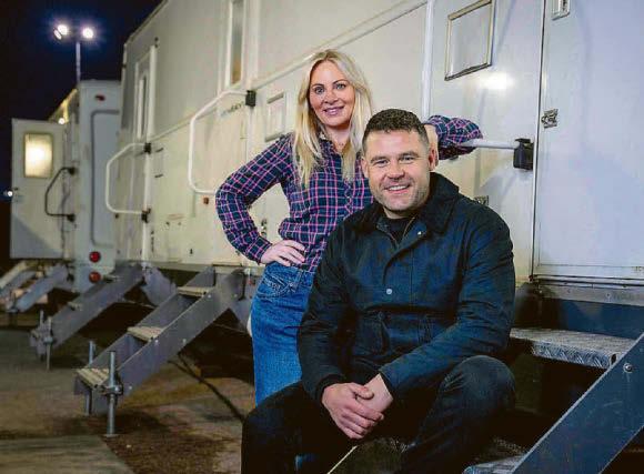 SOAP-ER STARS TO TEAM UP