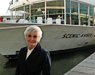 Angela's back on the cruise