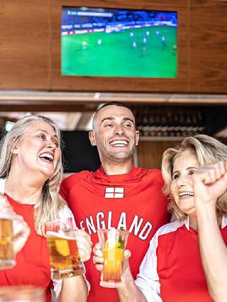 PUB TV FOOTIE FACES RED CARD
