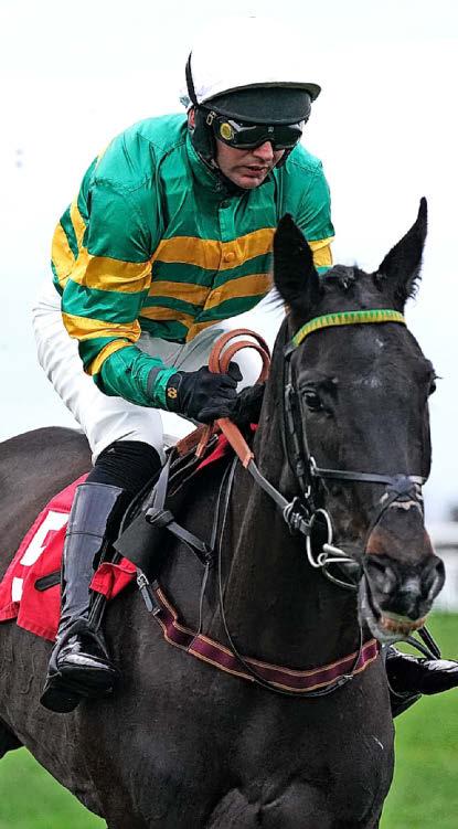 Best bets for today's racing from our Starform expert Steve Curry