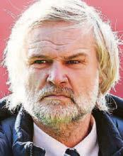 BLOOM'S SHOPPING AT GAP