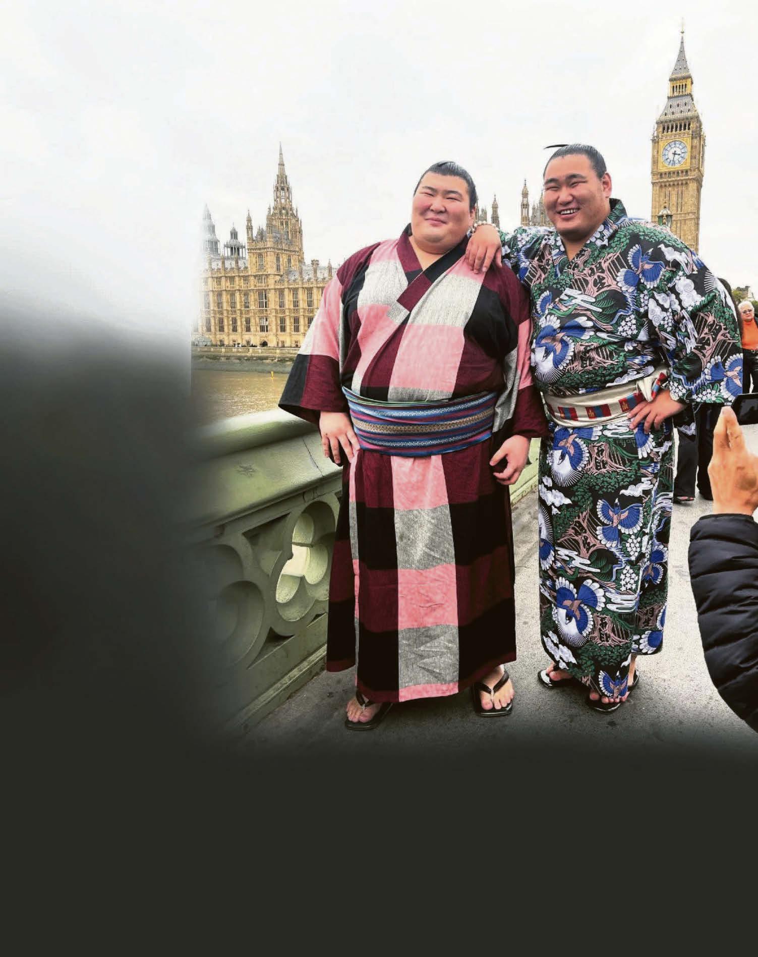SUMOS TAKE IN SIGHTS BEFORE BIG UK ‘BASHO' Kimono have a go