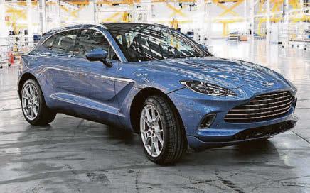 EX-AVIVA BOSS DIES IN CRASH