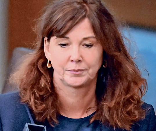 Law chief under fire on Cabinet meetings