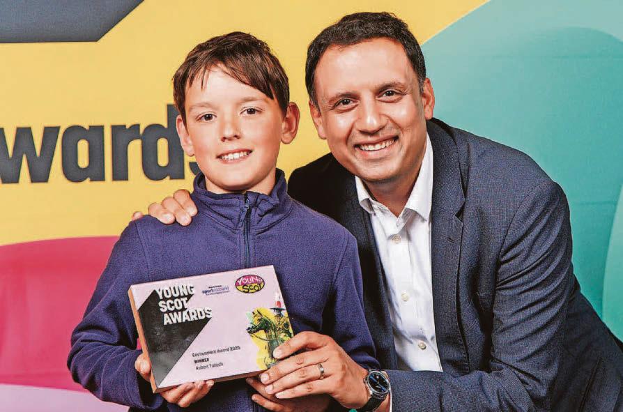 Environment award for beekeeping Young Scot