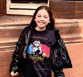 Magnifique Niamh is a hit in Les Mis