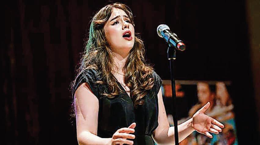 Rose performs at top contest