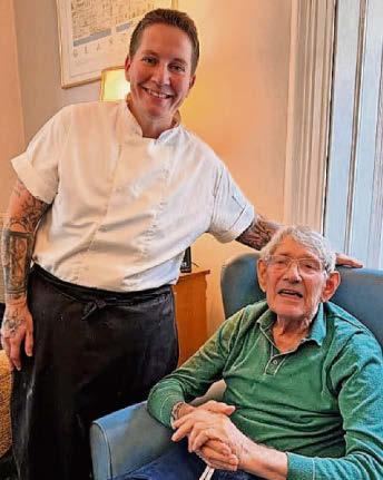 Lisa swaps fame to cook for the elderly