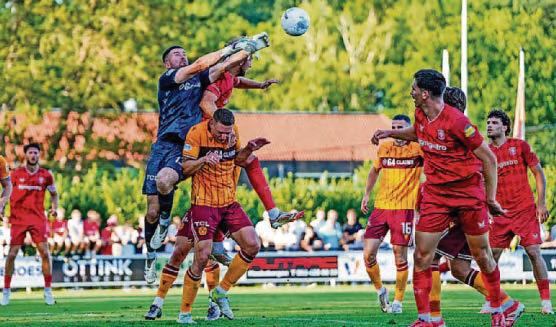 Steelmen struggle in heat but boss upbeat