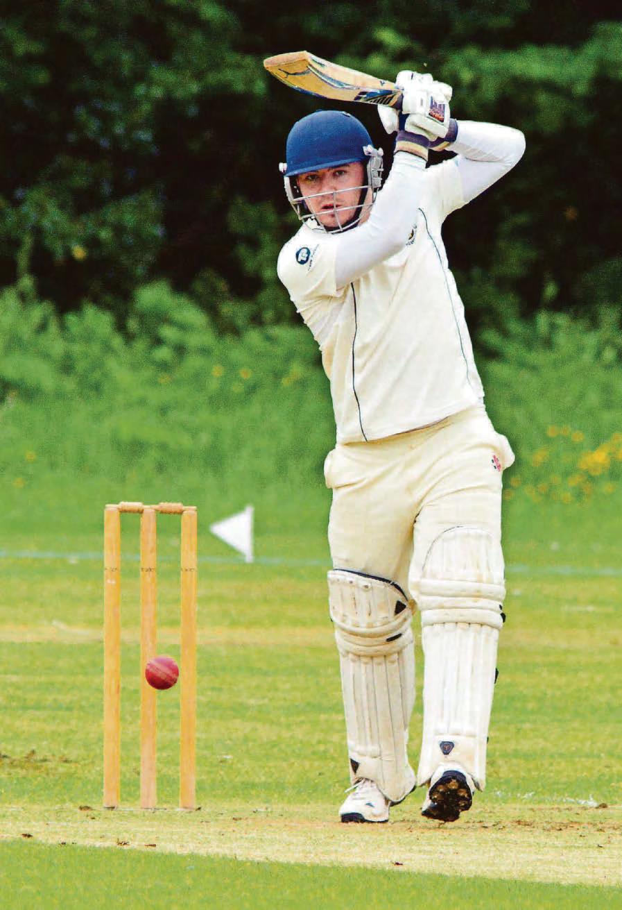 SKIPPER HELPS LLANELLI GO TOP