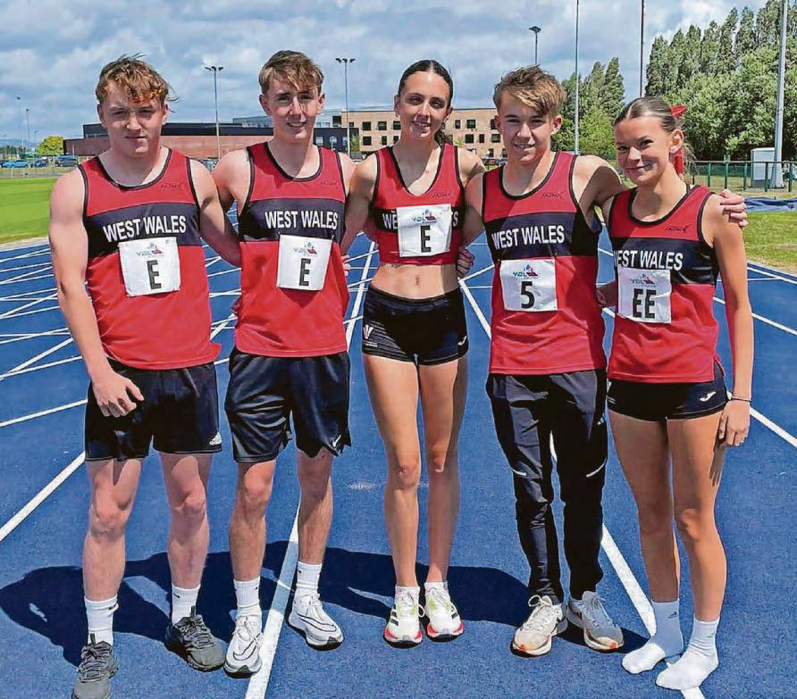 FIVE IN FORM AT YOUTH MEET