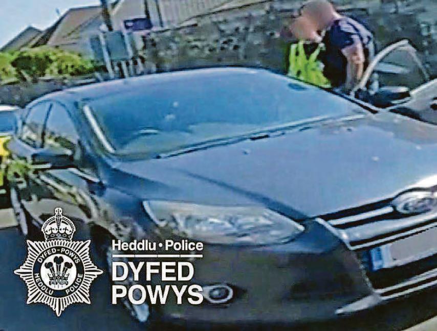 Police intercept 'pool car' used by crime gang