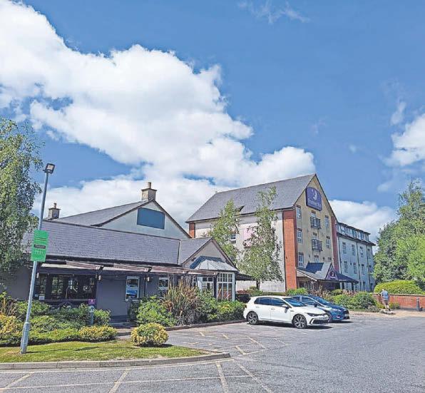 Hotel gets new licence despite 'homeless' claim