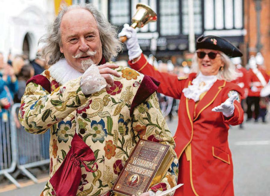Bard blood in Stratford as Shakespeare quits...