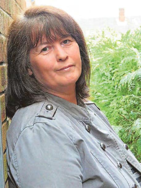 'Queen of crime' pens new eight-book deal