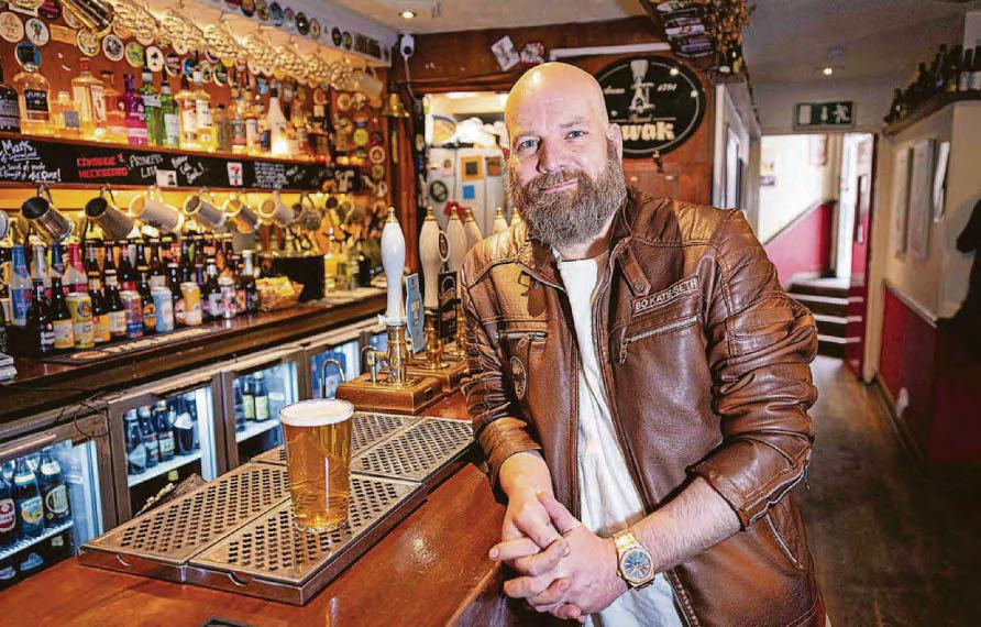 Working from home is 'destroying' pub trade