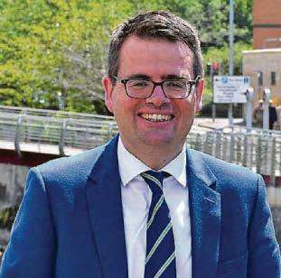 Ex-leader is elected as new mayor