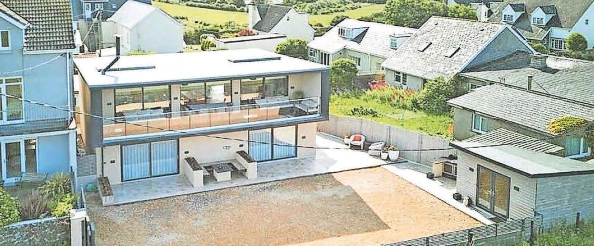 Transformation of bungalow in popular seaside village