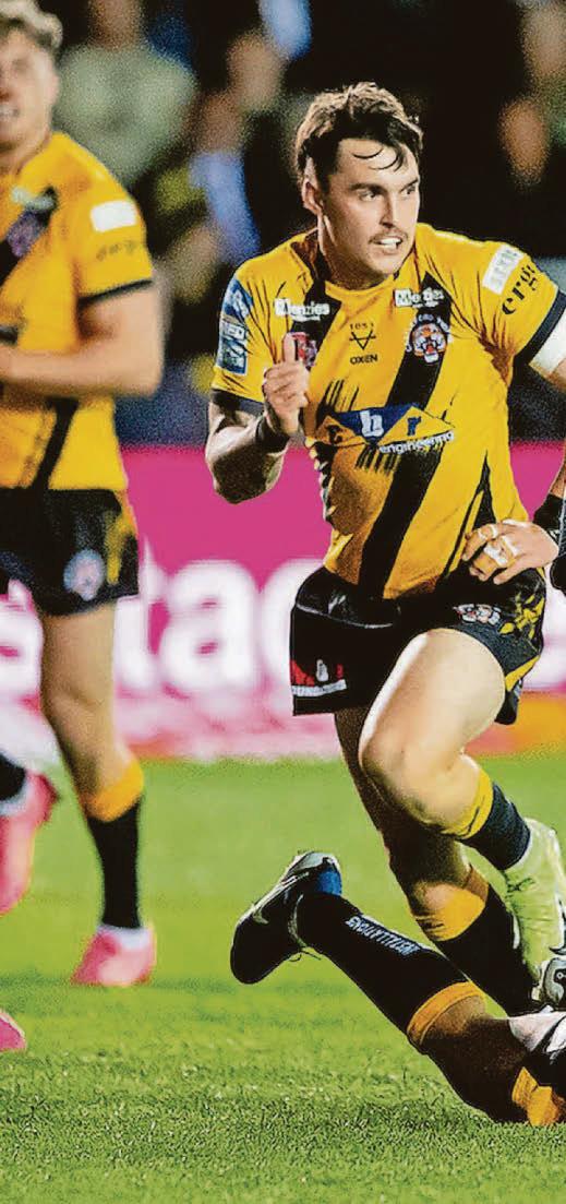 Settled Ashworth hopes to stay with Carty's Barmy Army