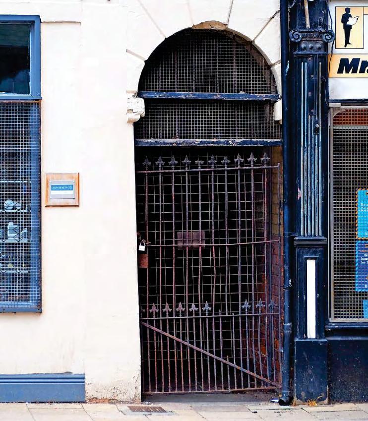 The dark and tragic past of this Old Town archway