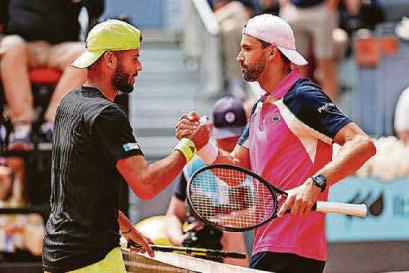 Fearnley beaten after Spain power-cut