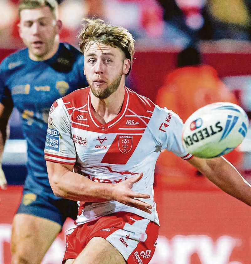 Robins' Richardson pencilled in for loan to the Red Devils