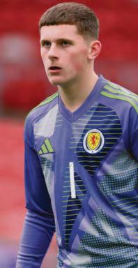 Hull City swoop to sign highly-rated goalkeeper