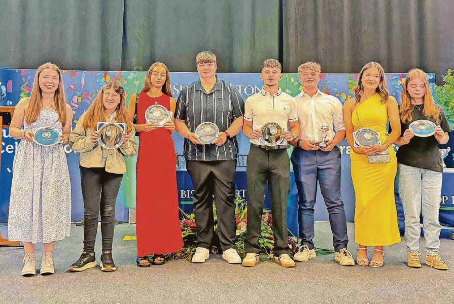 Outstanding students honoured