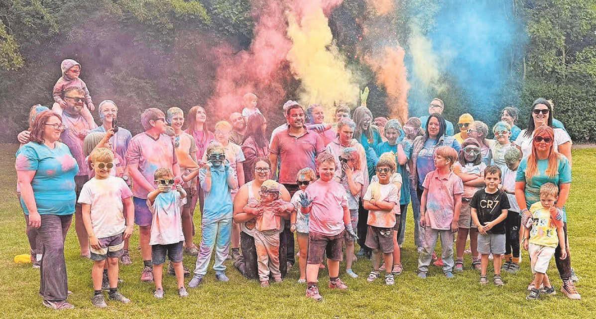 Colourful characters on the run raise £1,100 for Kids charity