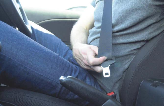 More than 400 fines issued to young drivers not wearing seatbelts