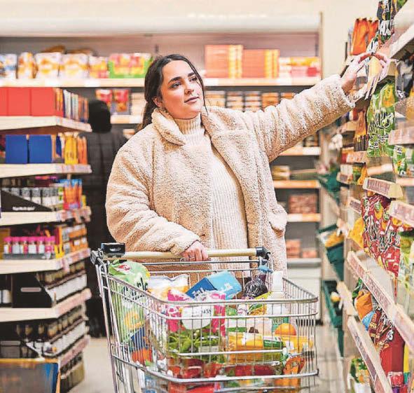 Discount food at 'social' store