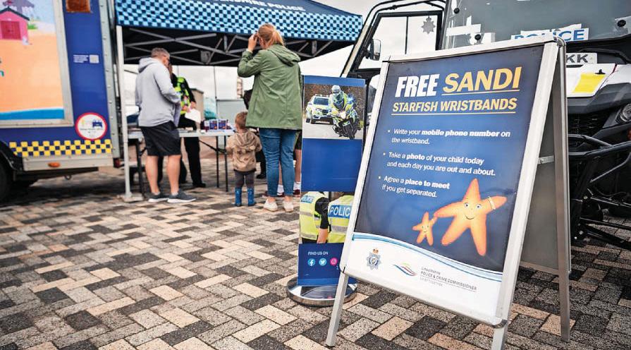 Sandi Starfish helping to keep children safe in case of an emergency