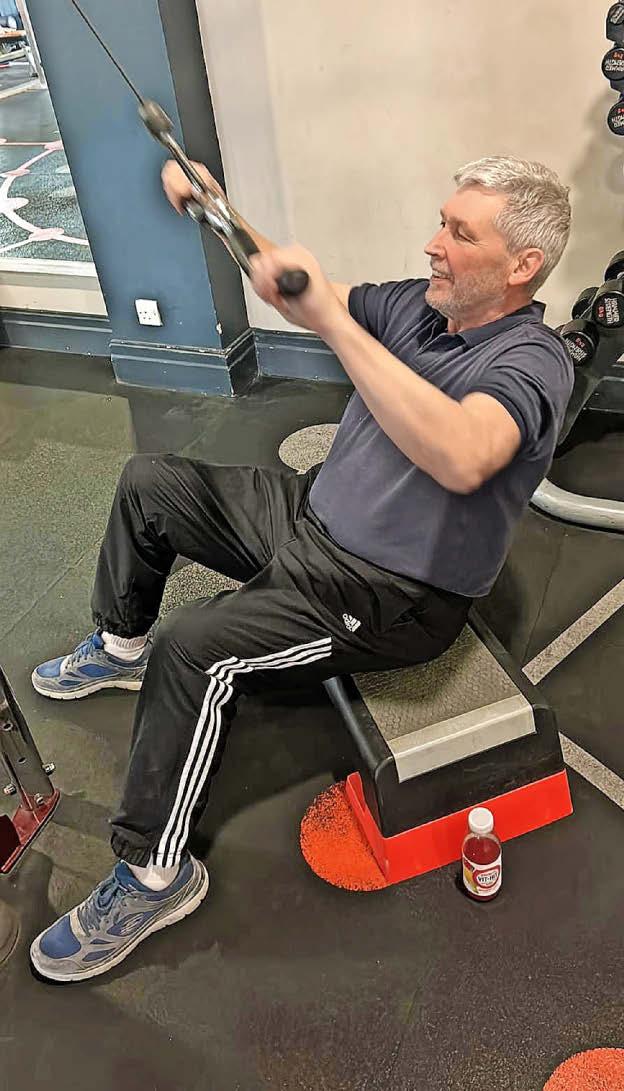 'Phenomenal' man turns to powerlifting in fight against Parkinson's