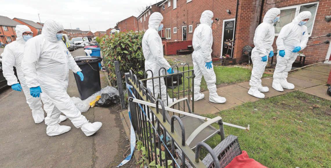 2 arrested as shots blasted in 'drug feud'
